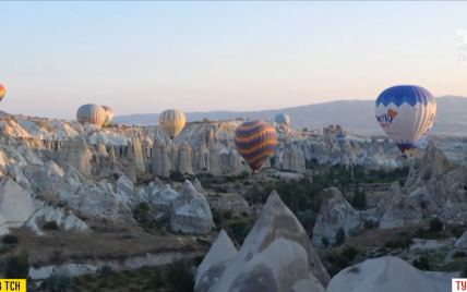 Ко Дню Независимости Украины в небо над Турцией поднялись 30 воздушных шаров впервые за полгода