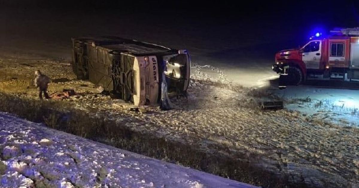 В России в результате масштабного ДТП с автобусом погибли три человека, более десяти пострадали