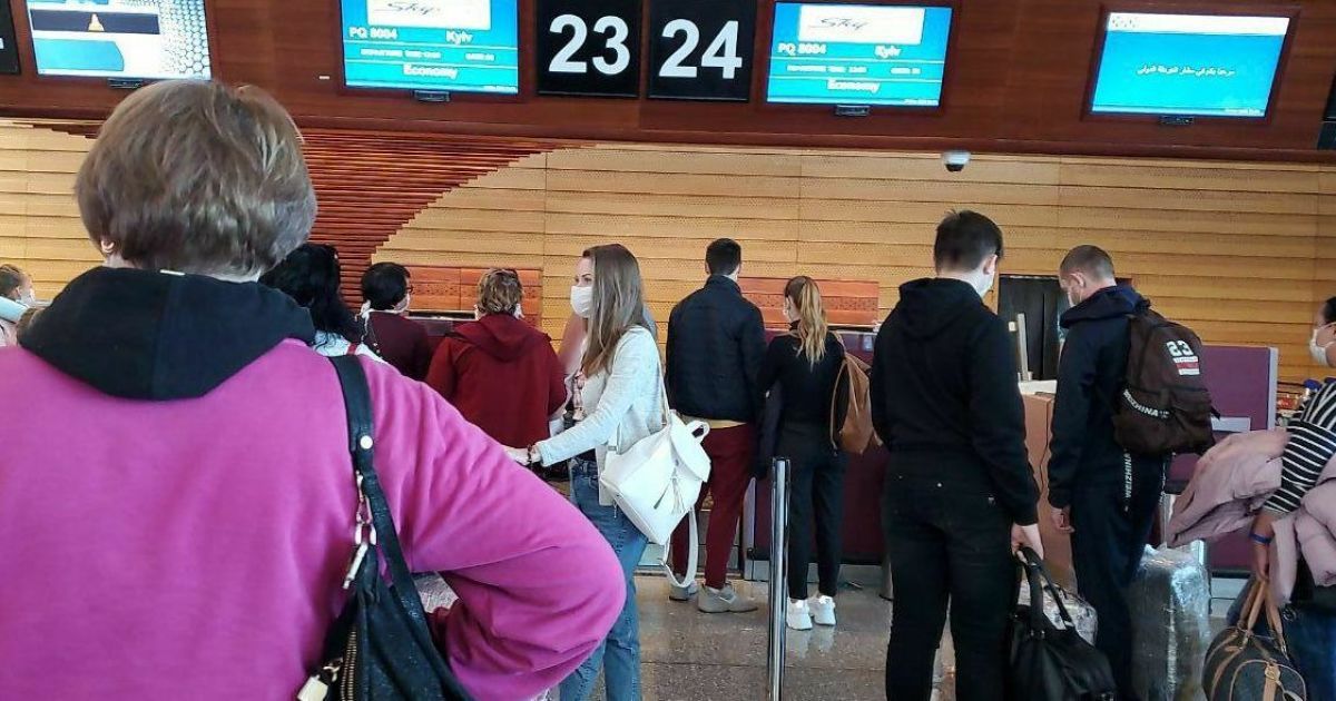 Последний самолет нас не забрал: в Египте застряли около сотни украинцев