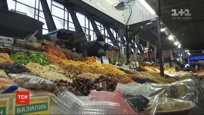 У МОЗ дозволили відкрити продуктові ринки, якщо дирекція забезпечить всіх працівників засобами захисту