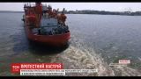 В Николаеве протестуют против того, что морской порт сбрасывает грунт в акваторию пляжа
