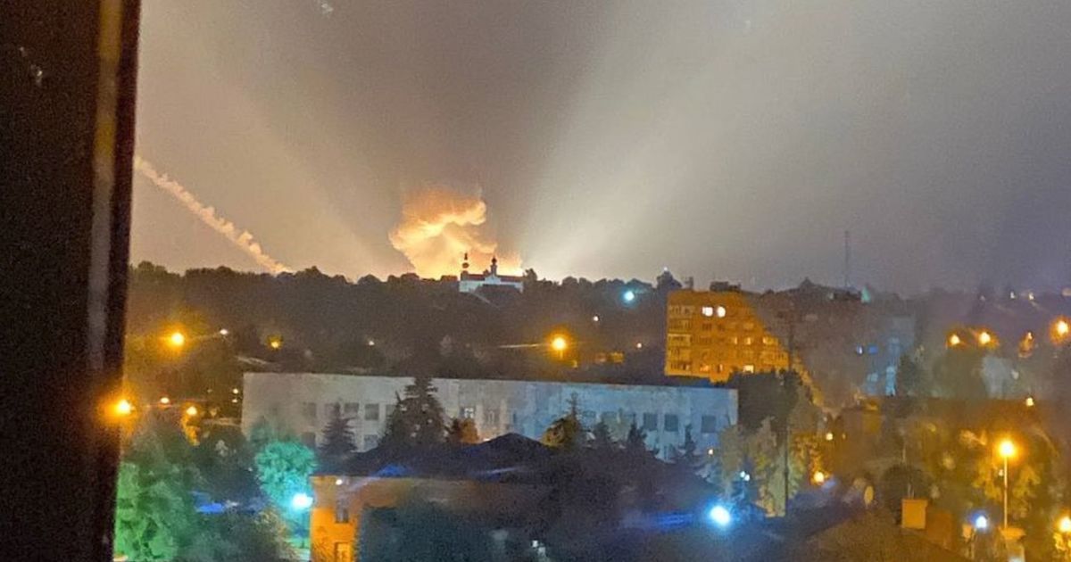 На оккупированном Донбассе раздались взрывы на складе боеприпасов: видео