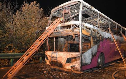 У Китаї в туристичному автобусі живцем згоріли 26 людей