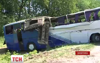 ΠΠ°ΡΡΠ°ΠΆΠΈΡΡ Π°Π²ΡΠΎΠ±ΡΡΠ°, ΠΊΠΎΡΠΎΡΡΠΉ ΡΠ°Π·Π±ΠΈΠ»ΡΡ Π² ΠΠΈΠ½Π½ΠΈΡΠΊΠΎΠΉ ΠΎΠ±Π»Π°ΡΡΠΈ, ΡΠ°ΡΡΠΊΠ°Π·Π°Π»ΠΈ ΠΏΠΎΠ΄ΡΠΎΠ±Π½ΠΎΡΡΠΈ ΠΠ’Π