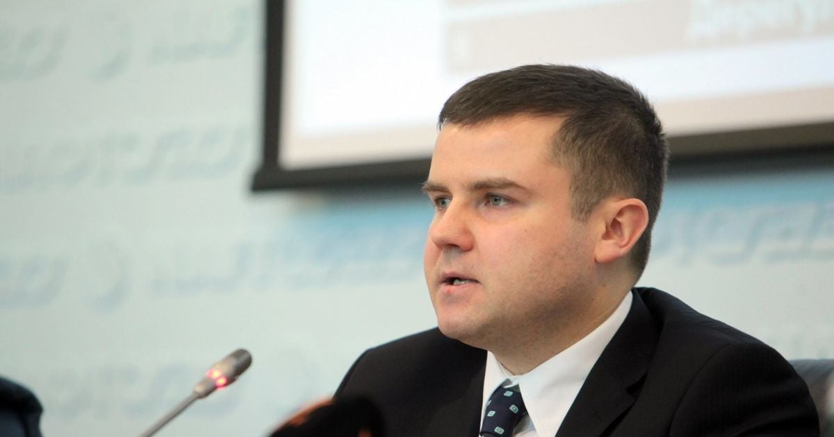 Олег Прохоренко считает, что рыночные зарплаты - единственный способ преодолеть коррупцию.