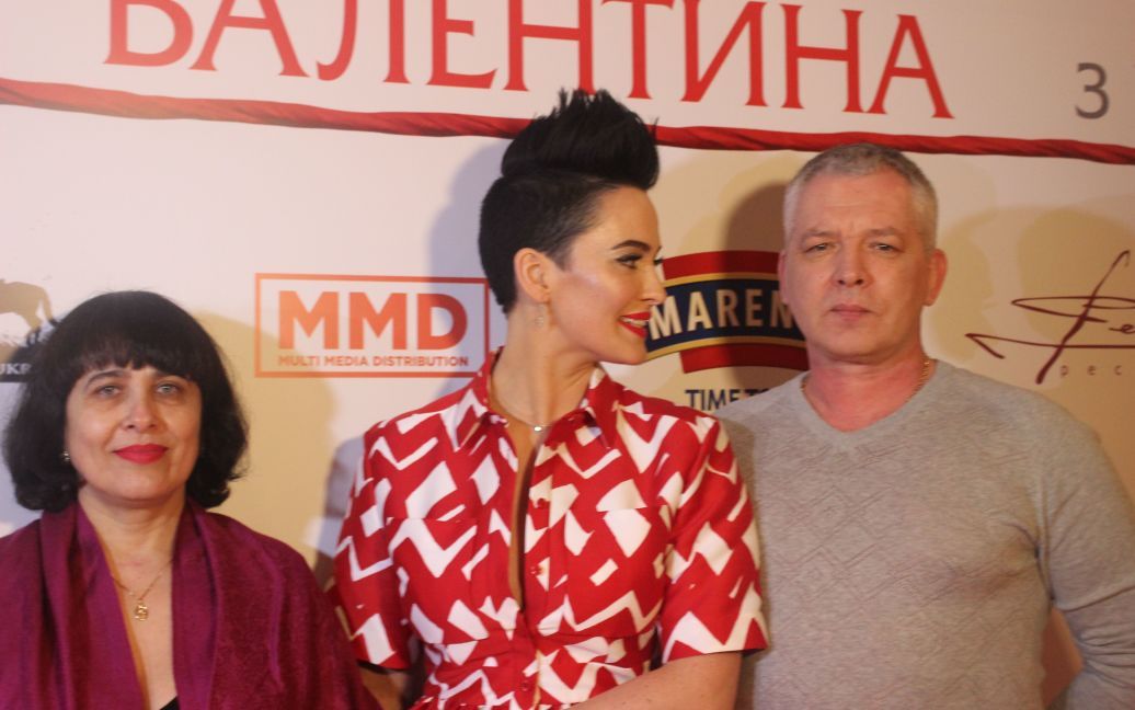Даша Астафьева пришла в кино с родителями / © ТСН.ua