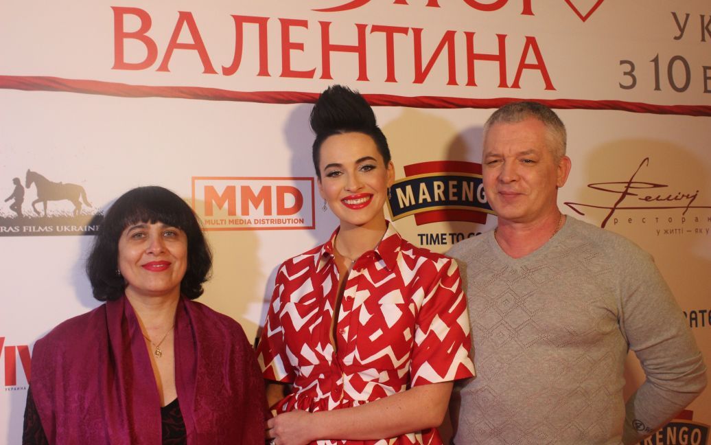 Даша Астафьева пришла в кино с родителями / © ТСН.ua
