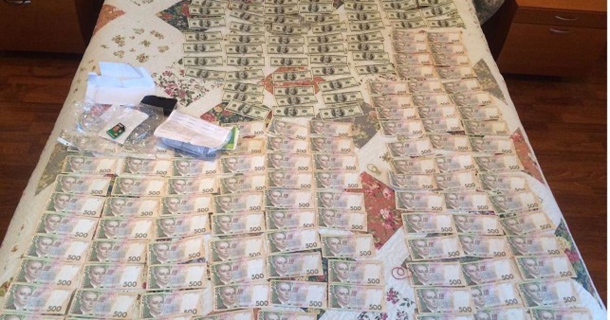 У керівництва ДФС Київщини знайшли незадекларовану готівку