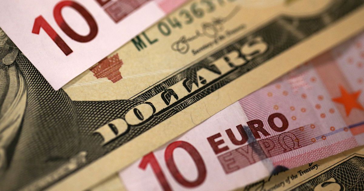 На межбанке евро впервые в 2016 году перевалил за 30 гривен