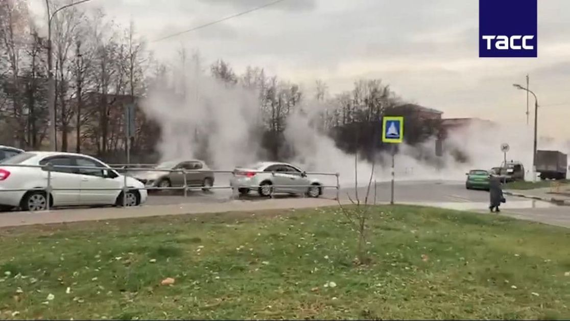 Прорвало трубу в частном доме