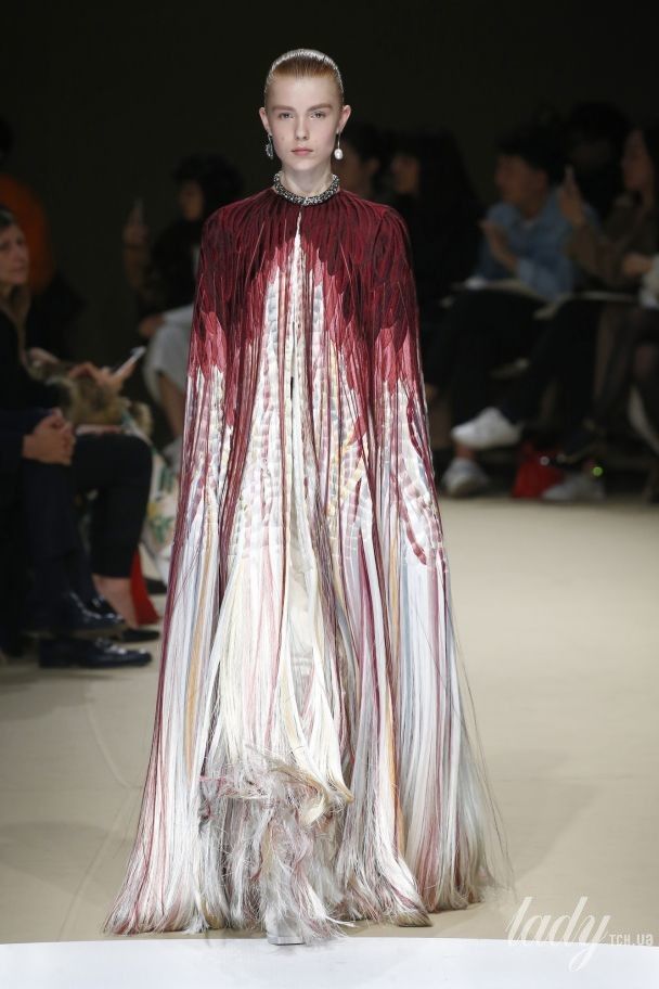 Колекція Alexander McQueen прет-а-порте сезону осінь-зима 2018-2019 / © East News
