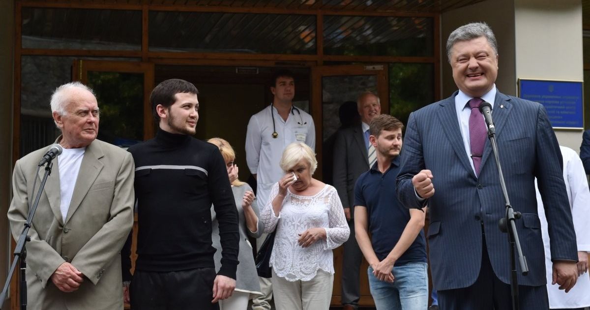 Наконец-то дома. Реакция украинских блогеров и политиков на возвращение Солошенко и Афанасьева
