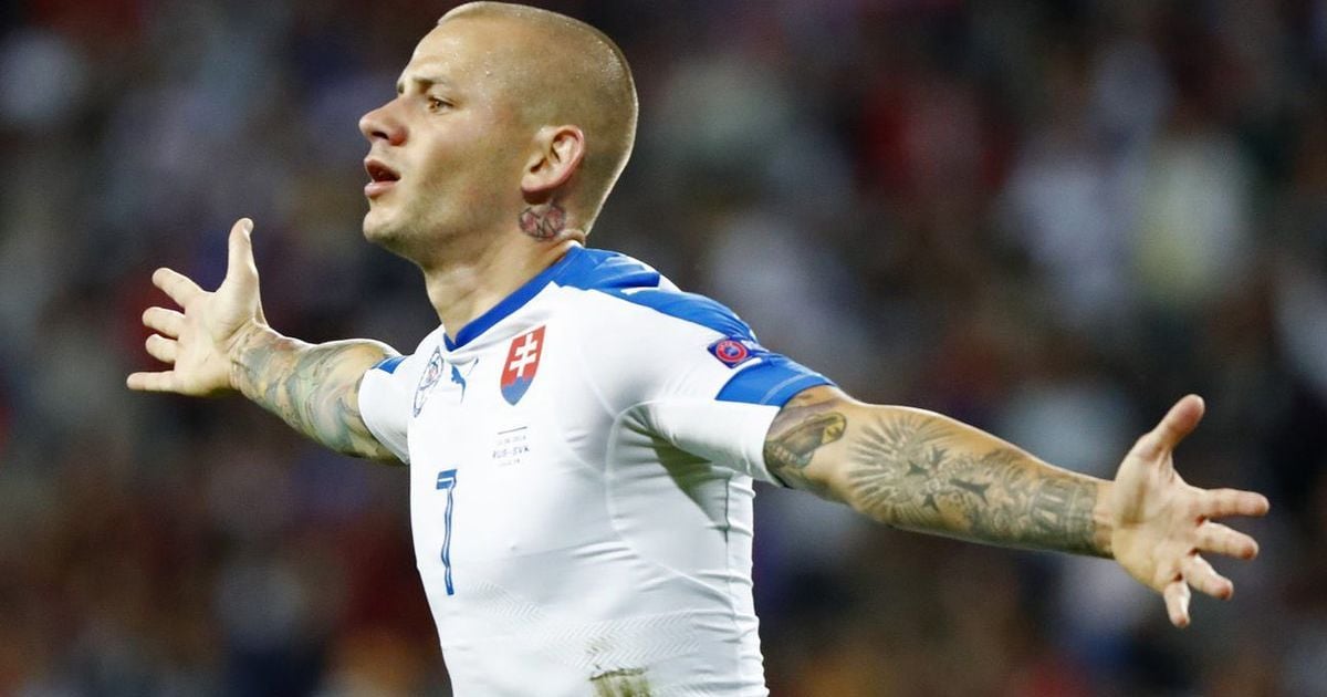 Двое ключевых футболистов сборной Словакии пропустят игру против Украины