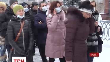 Активисты в Ровно пикетировали областное управление здравоохранения