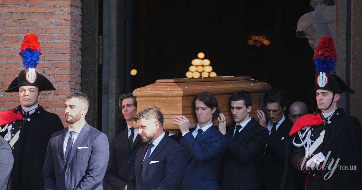 Прощання з модельєром Валентіно Гаравані