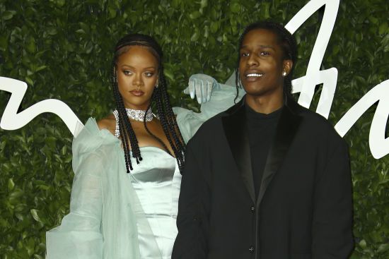 Ріанна та A$AP Rocky вперше показали обличчя новонародженого сина