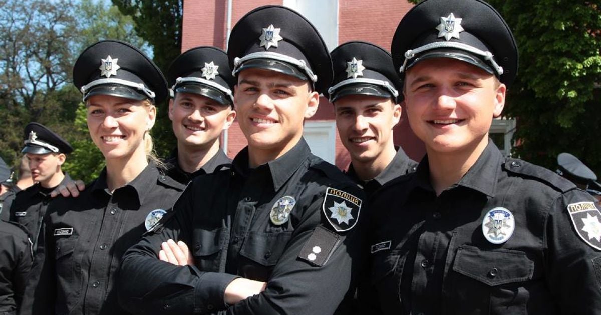 В Кировограде появилась патрульная полиция: из почти пяти тысяч претендентов выбрали 238 лучших