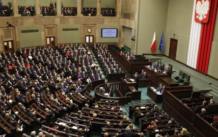Парламент Польши одобрил проведение голосования на выборах президента почтой