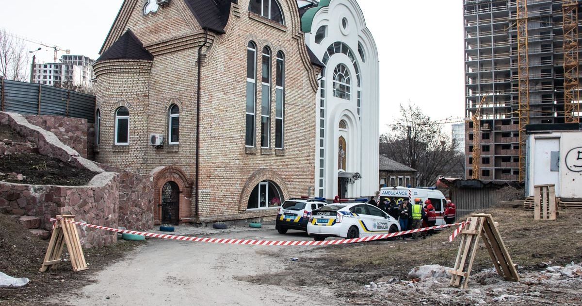 У Києві знайшли труп чоловіка із посвідченням співробітника Адміністрації президента