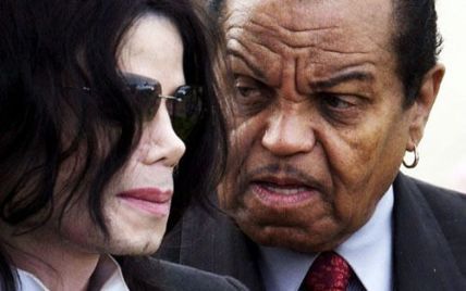 Лікар Майкла Джексона шокував інформацією, що зірку зґвалтував власний батько