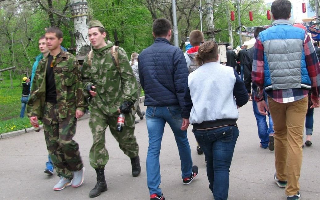 Журналісти показали, як відпочивали жителі окупованого Донецька 1 травня. / © Новости Донбасса
