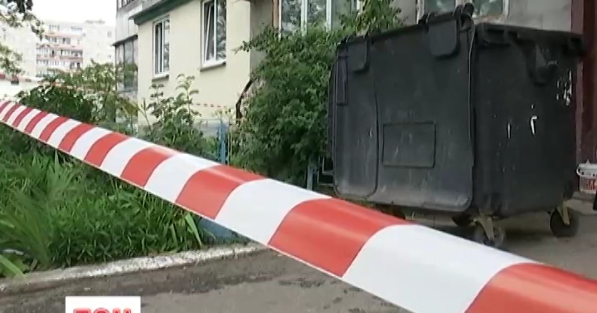 У Києві серед сміття знайшли мертве немовля