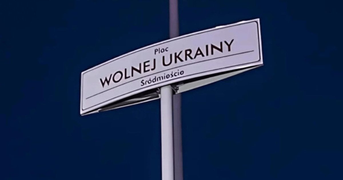 У Польщі викрали табличку "Площа Вільної України": що заявили в поліції