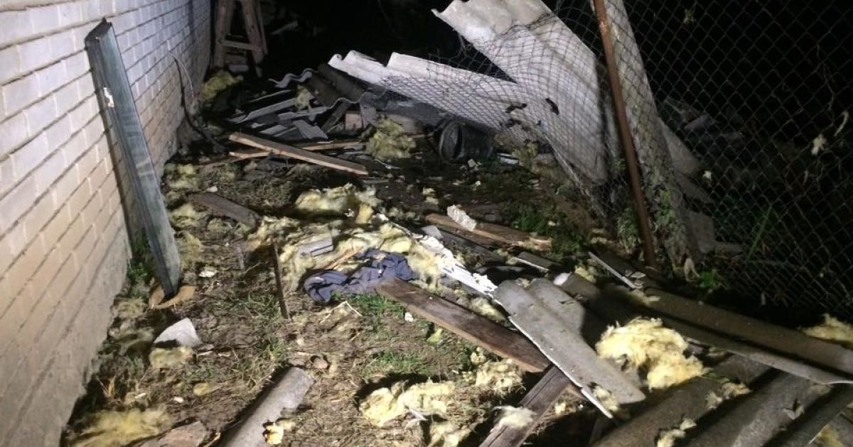 Взорвалась машина и газовые баллоны, которые стояли в гараже. / © Фото Валерии Ковалинской/ТСН