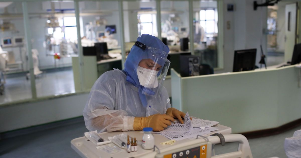 Британія схвалила нові ліки від COVID-19: що це за препарат і наскільки він ефективний