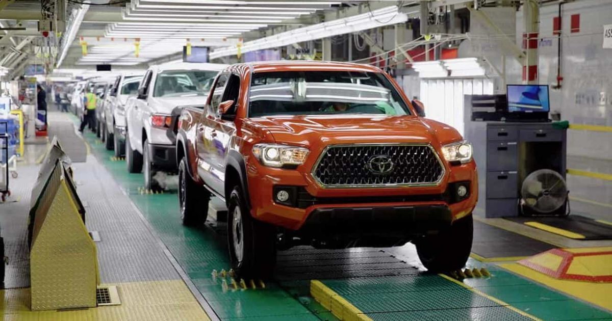 Мировой автопроизводитель останавливает производство автомобилей на пяти заводах