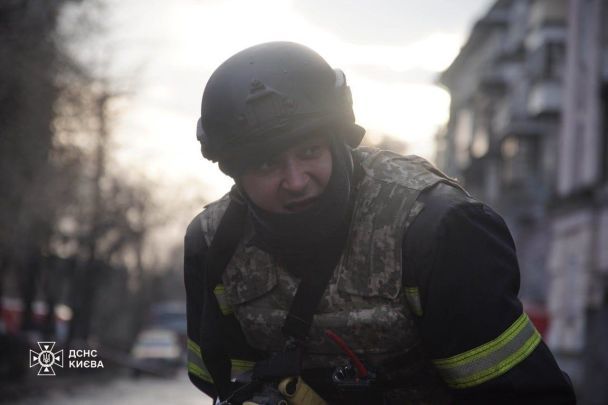 Росіяни зранку 21 березня завдали масованого ракетного удару по Києву / © Управління ДСНС Києва