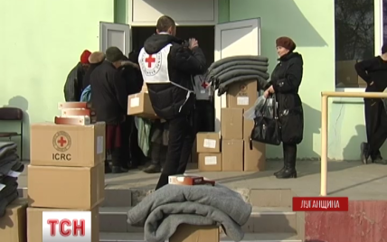 В прифронтовое село Крымское впервые с начала перемирия попала гуманитарная помощь