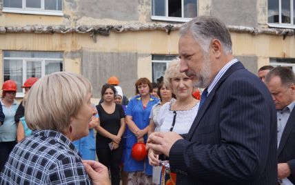 Жебривский предлагает перенести выборы в Донецкой области