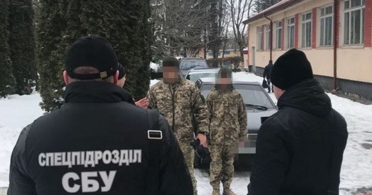 На Хмельниччині посадовці військової частини погоріли на хабарництві