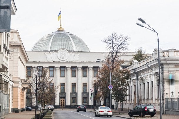 У Раді закликали паливні компанії не піднімати ціни на бензин / © iStock