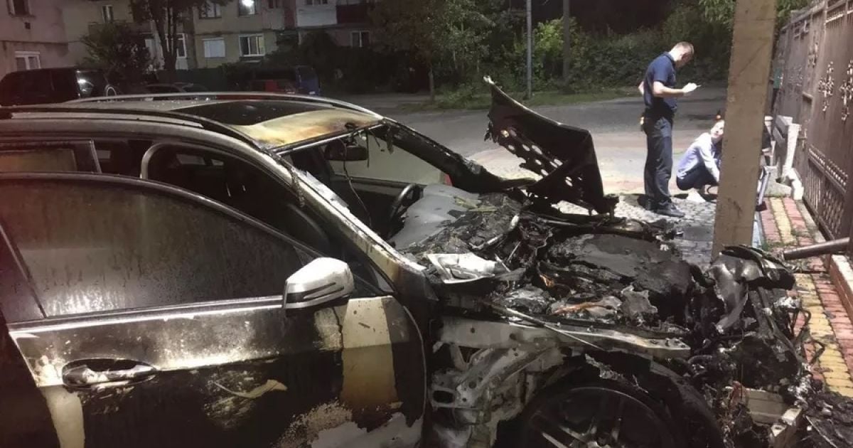 На Закарпатье сгорело авто лидера еврейской общины: он заявил об угрозах