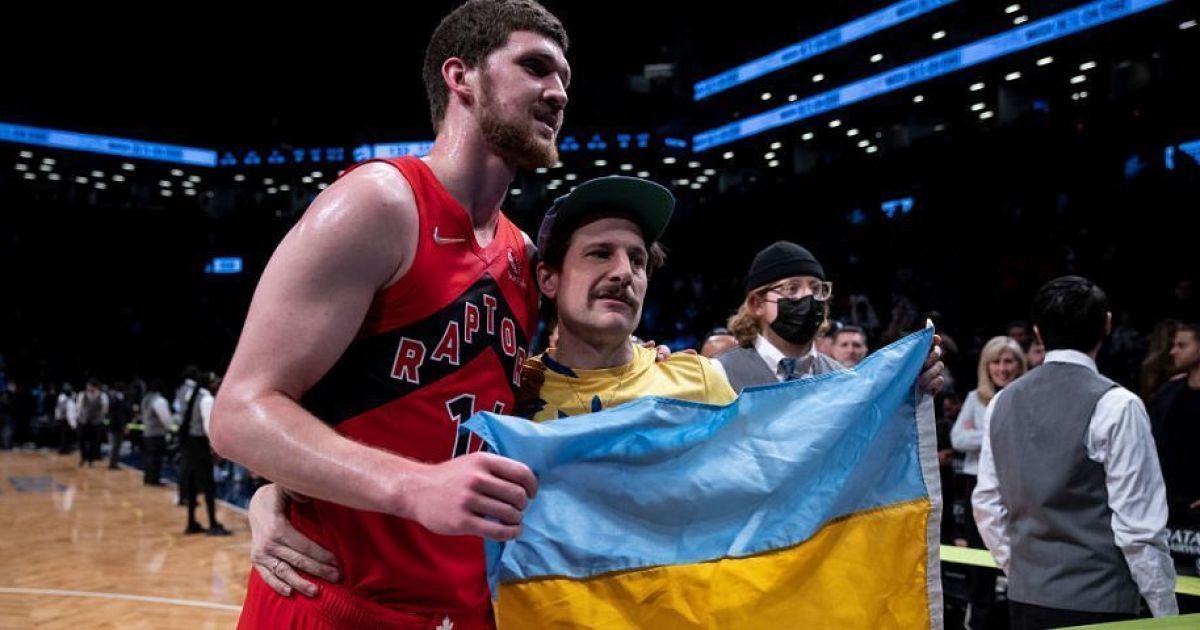 Зірковий український баскетболіст - про війну: багато гравців НБА висловлювалися проти агресії РФ та запитували, чим можуть допомогти