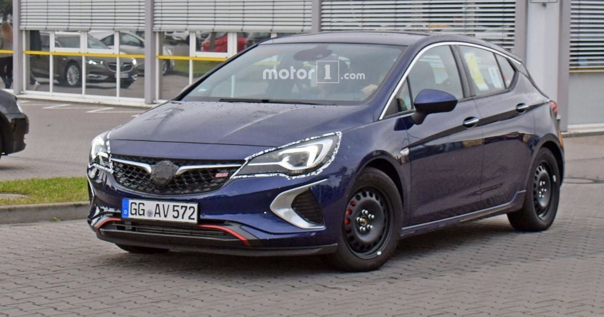 Opel готовит к премьере самый мощный и быстрый хэтчбек Astra нового поколения