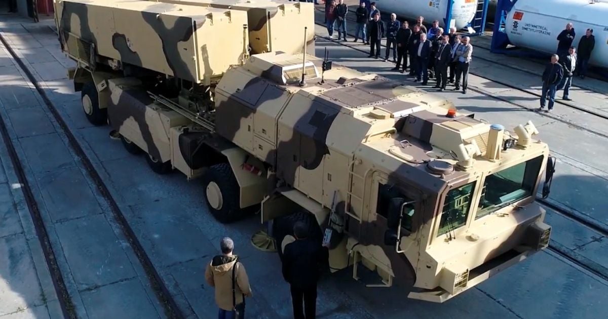 В Сети появились кадры с новым украинским оперативно-тактическим ракетным комплексом “Грім-2”