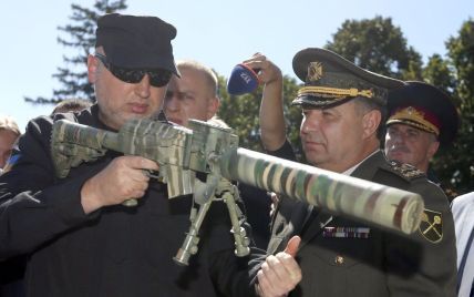 Партнери постійно просили не брязкати зброєю і "не провокувати Росію" - Турчинов