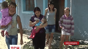 Николаевские десантники забрали из Донбасса многодетную семью