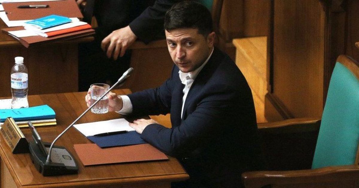 Зеленский назначил главу Херсонской ОГА и сразу же поставил его под угрозу увольнения