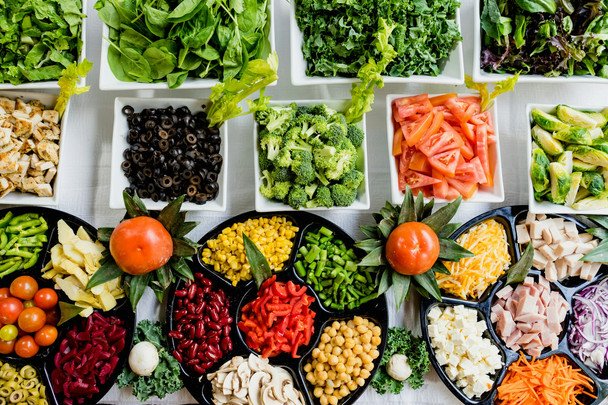 Сначала овощи, а потом мясо: влияет ли очередность употребления продуктов на наше здоровье и набор веса
