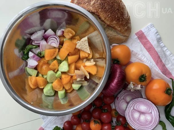 Рецепт ґаспачо / © Facebook Андрія Величка