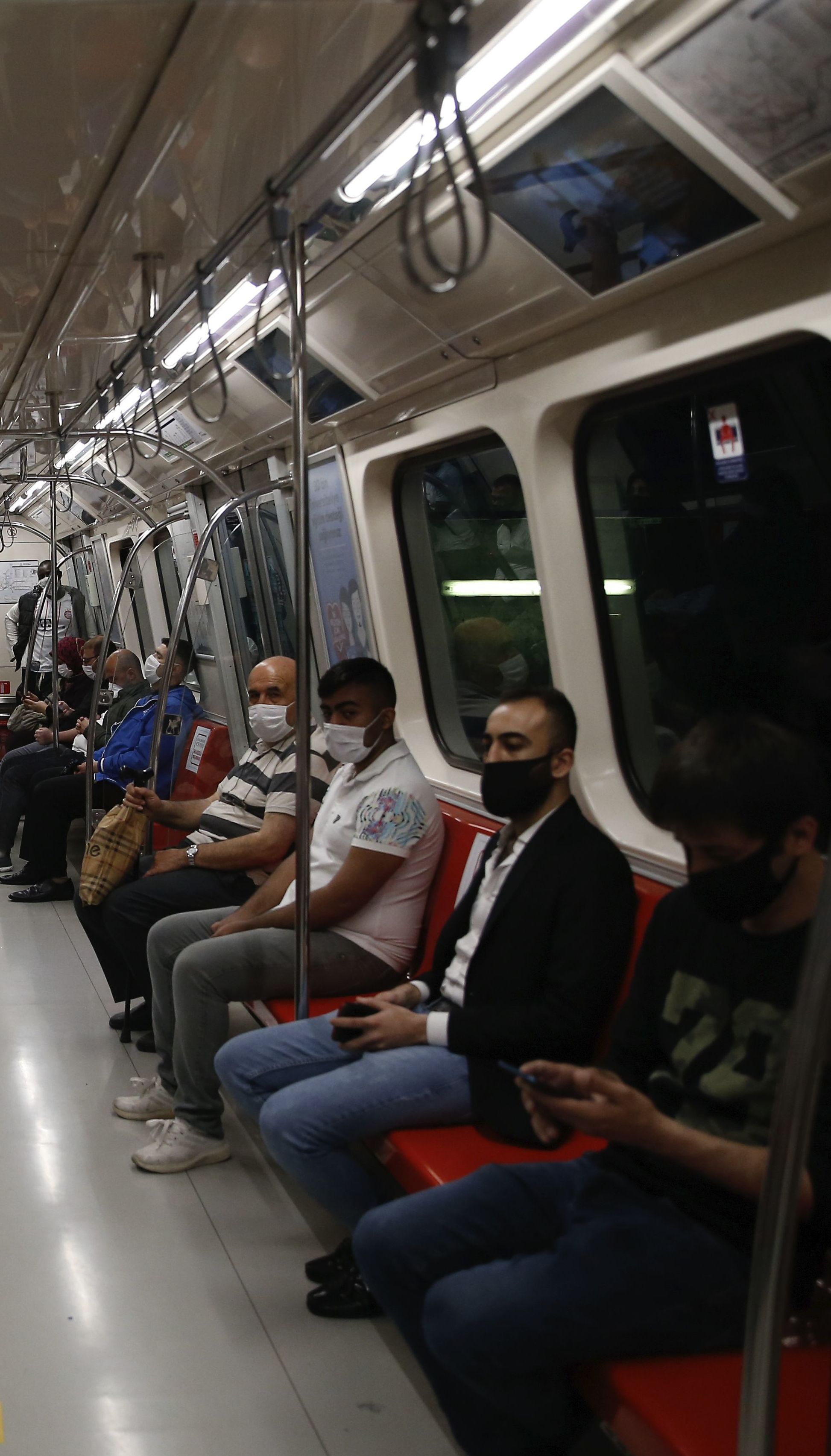 Запуск метро Киева: какие ограничения для пассажиров подготовили в метрополитене