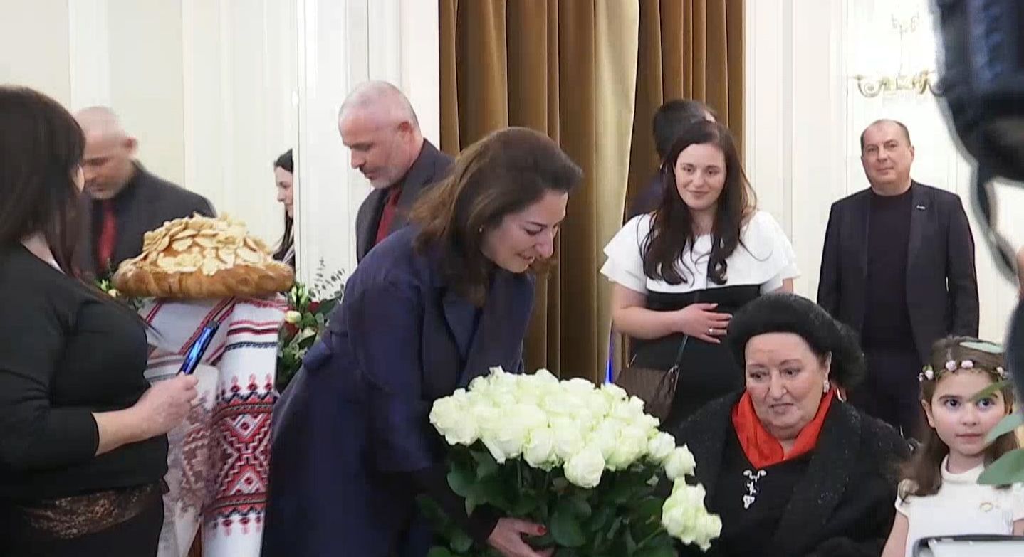 Оперная дива Монсеррат Кабалье отметила свое 85-летие в Киеве