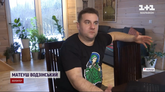 Поляк організував для українських бійців справжній конвеєр із постачання позашляховиків, ті в боргу не залишились