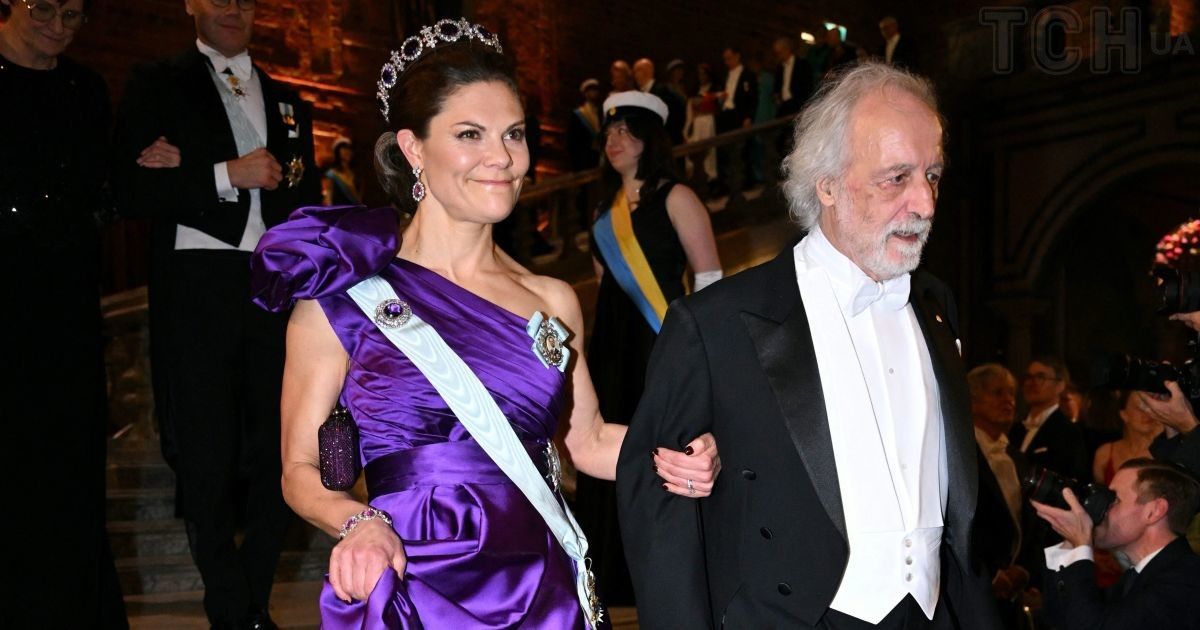 Кронпринцесса Виктория на церемонии вручения Нобелевской премии в Концертном зале в Стокгольме