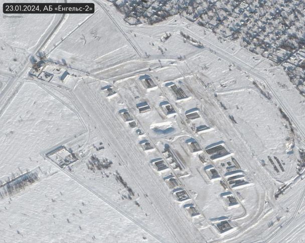 Російські літаки на аеродромі в Енгельсі / © Telegram/Андрій Цаплієнко