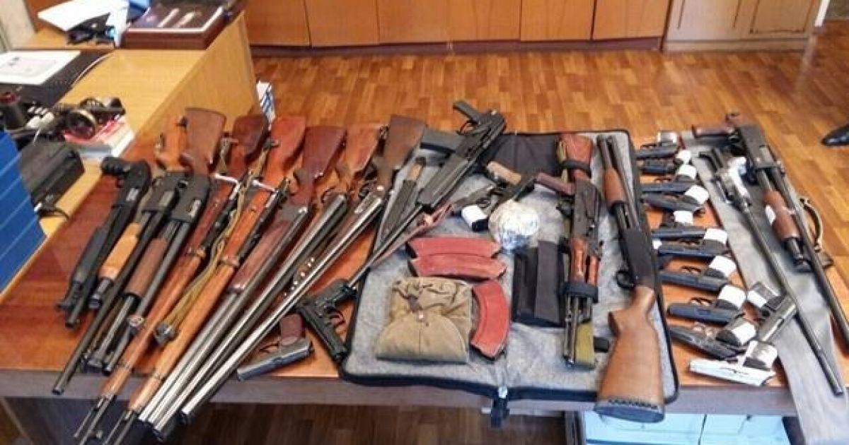 кияни добровільно здали зброю_1 / © ГУ НП у г. Киеве
